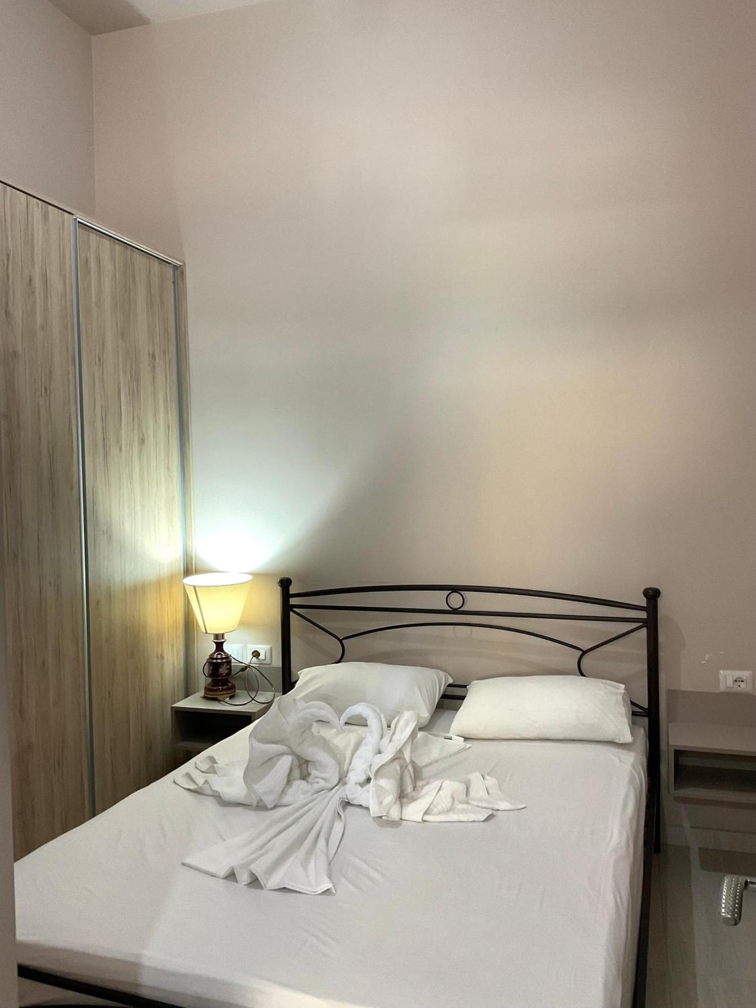 Mojito Beach Apartments With Free Parking Saranda Szoba fotó